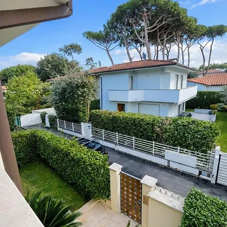 Morin, Dei Marmi * Forte dei Marmi