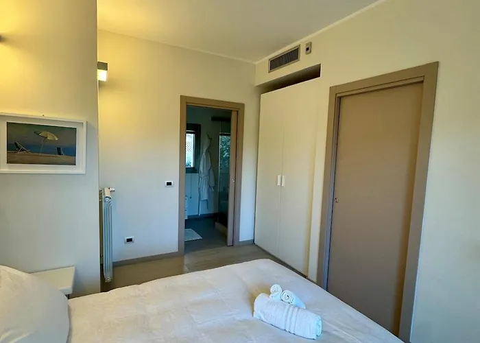 Morin, Dei Marmi Villa *